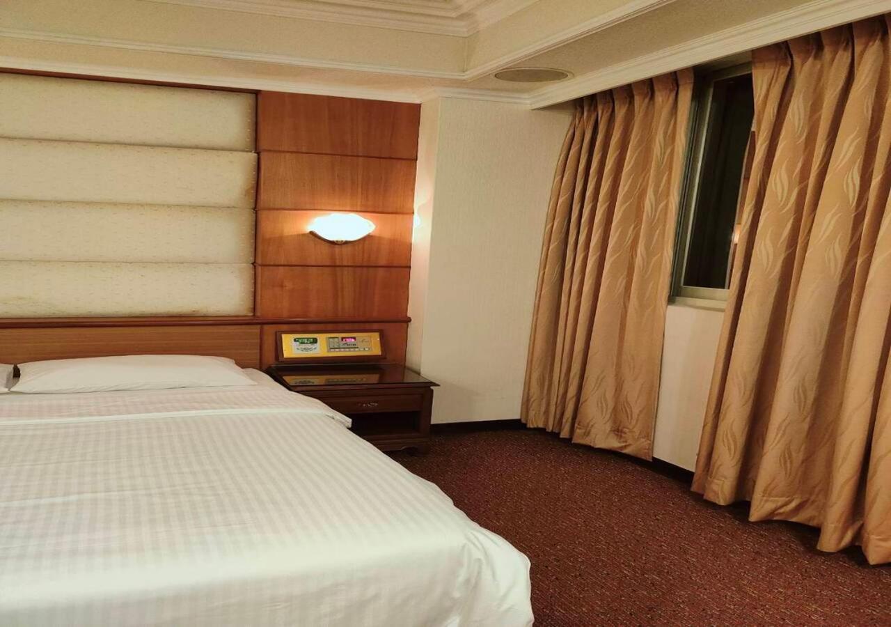 Champion Hotel Тайбэй Экстерьер фото