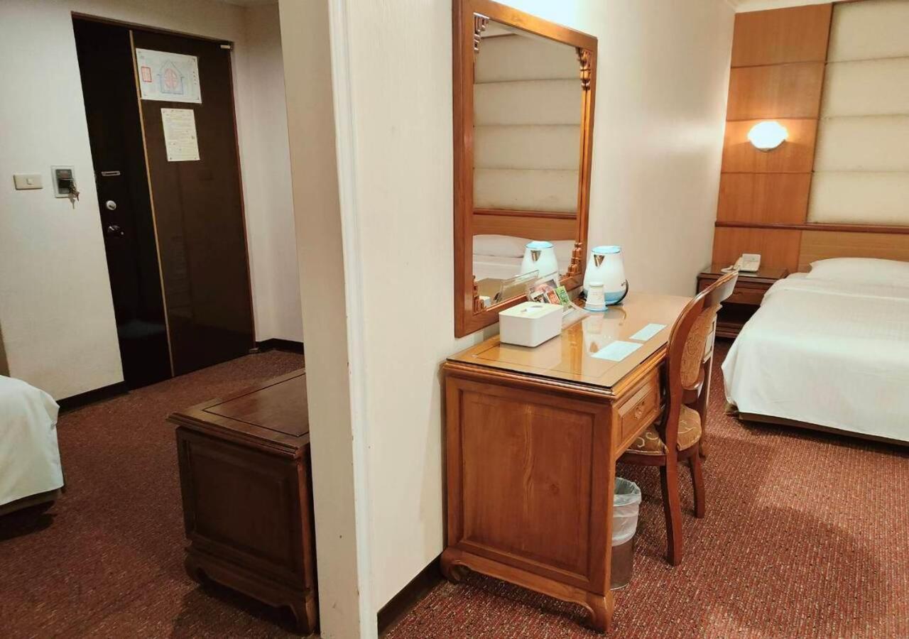 Champion Hotel Тайбэй Экстерьер фото