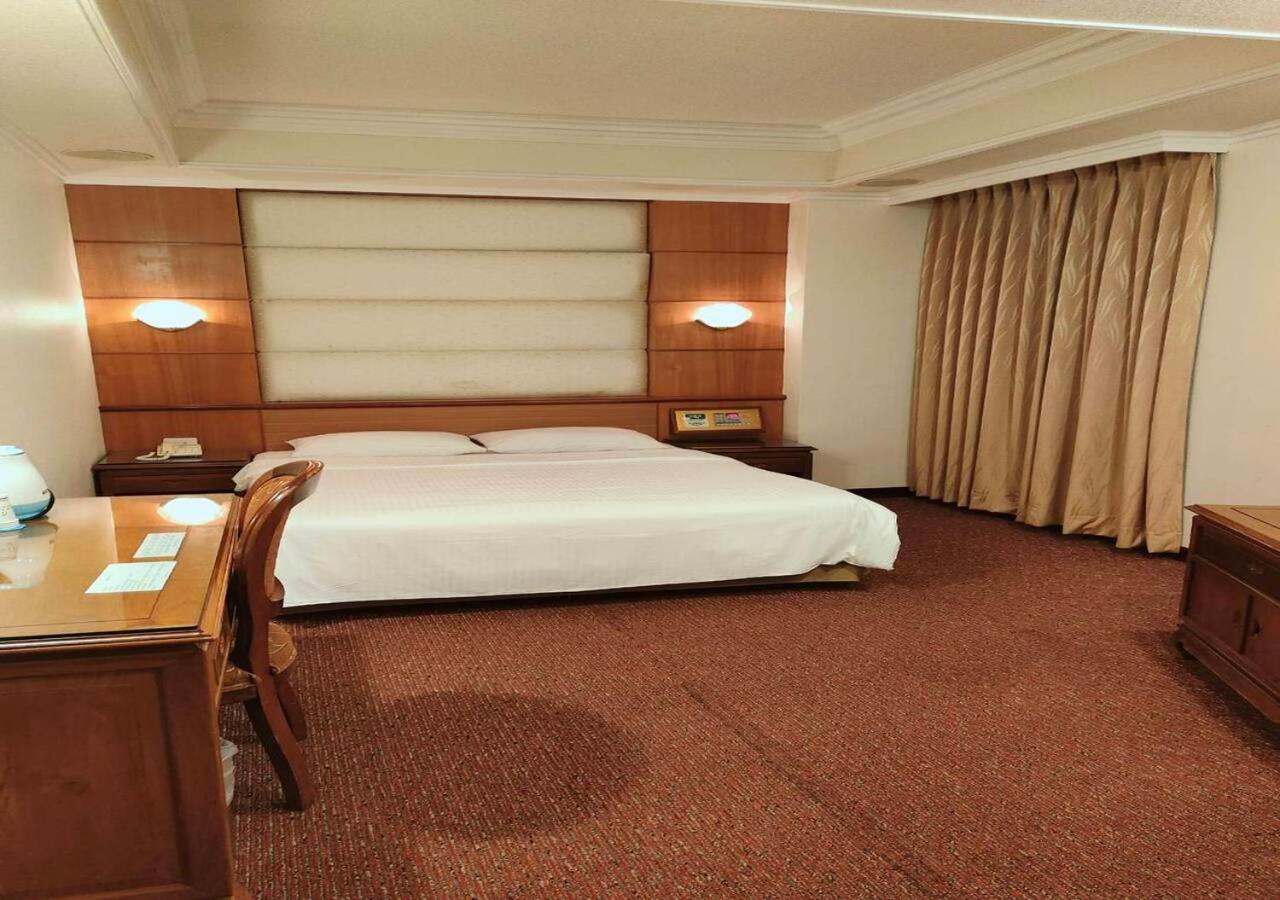 Champion Hotel Тайбэй Экстерьер фото