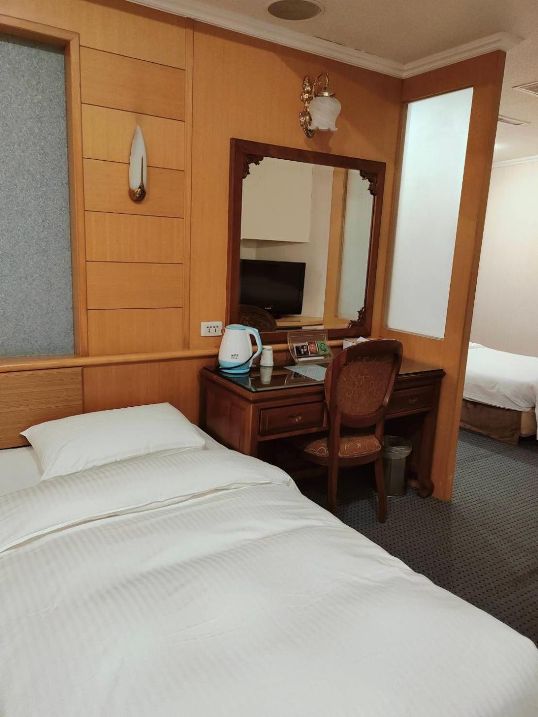 Champion Hotel Тайбэй Экстерьер фото