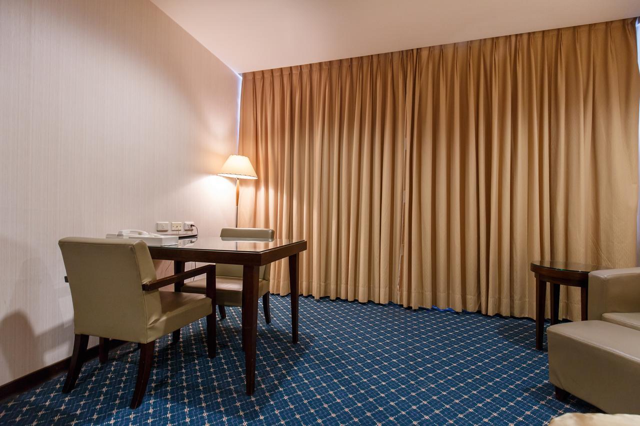 Champion Hotel Тайбэй Экстерьер фото