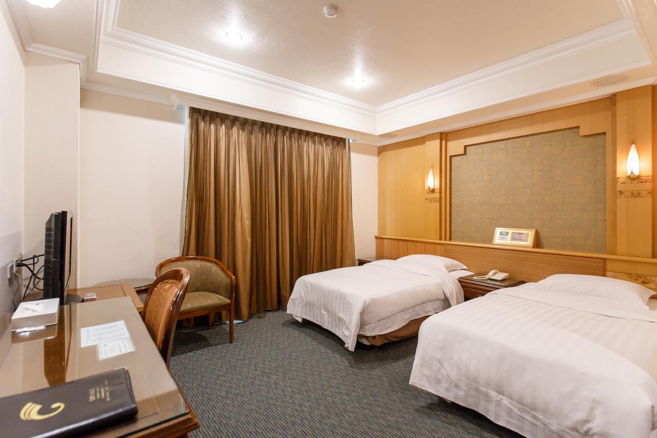 Champion Hotel Тайбэй Экстерьер фото